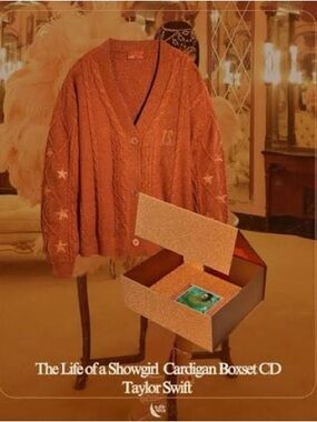 TAYLOR SWIFT • BOX SET - THE LIFE OF A SHOWGIRL CARDIGAN + CD (NIB)